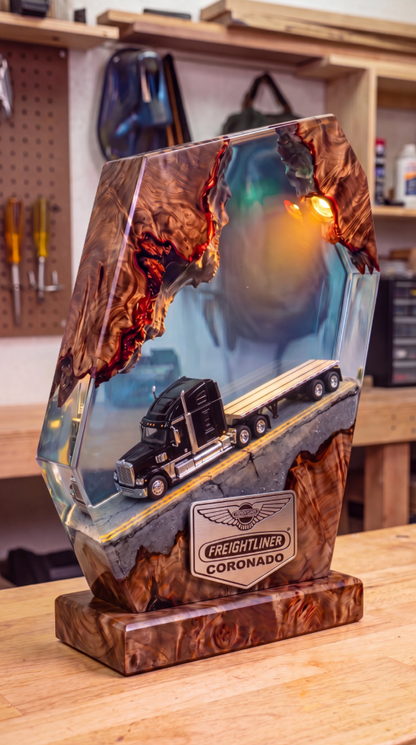 FreightLiner Truck Resin Lamps (PRE-ORDER)
